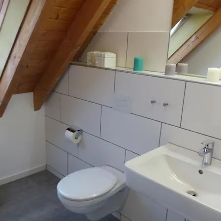 Einladende Obergschosswohnung Mit Sonnigem Balkon By Interhome